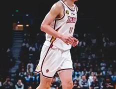 玩加竞技-包含今夜西班牙国家队调整名单以备CBA季后赛，篮板制胜环节打磨，震撼外界，赛季目标并未改变的词条