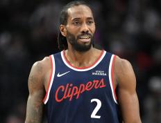 玩加电竞-西亚卡姆爆冷击败独行侠，高光表现引爆全场！的简单介绍