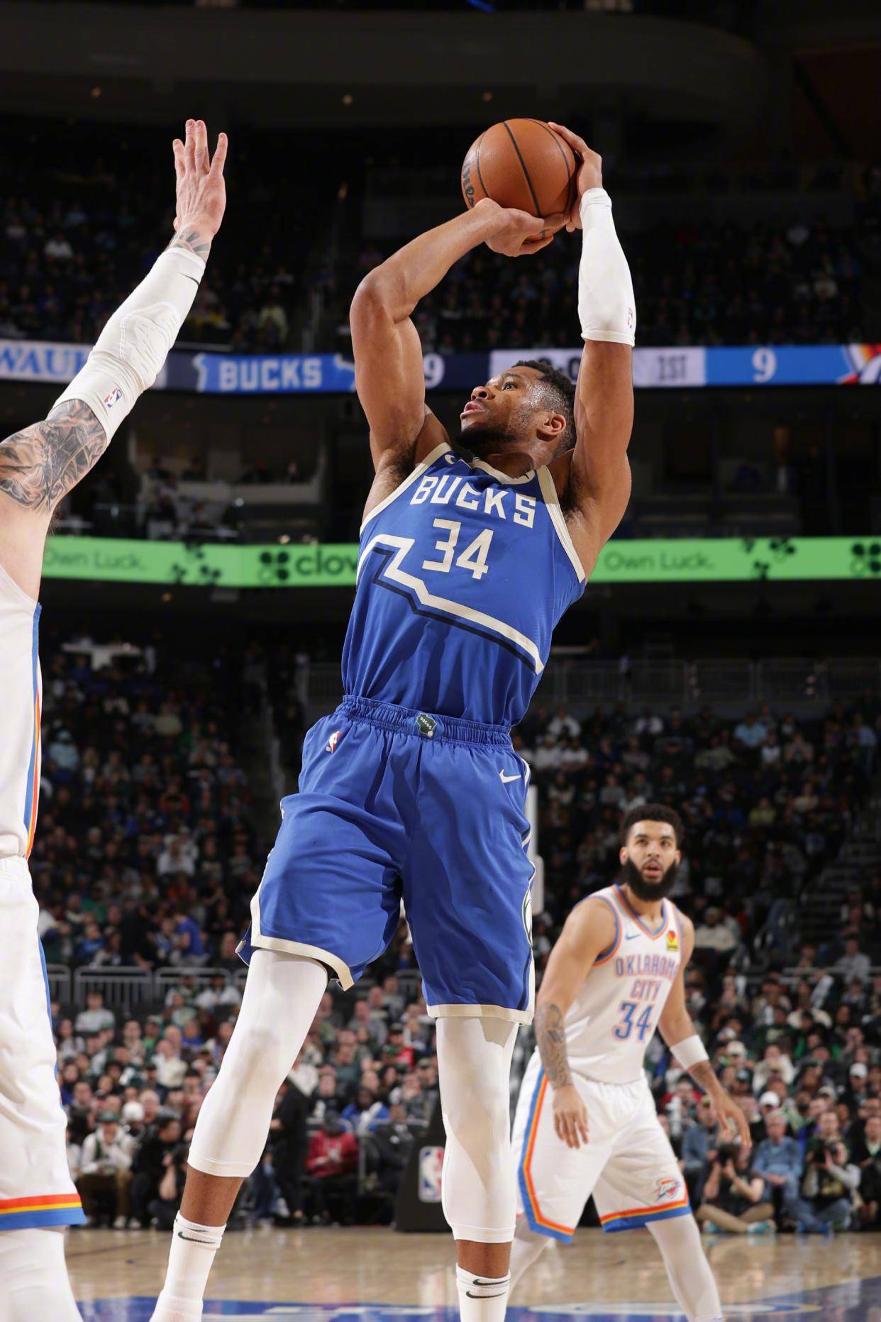 玩加竞技- 字母哥同年新秀 