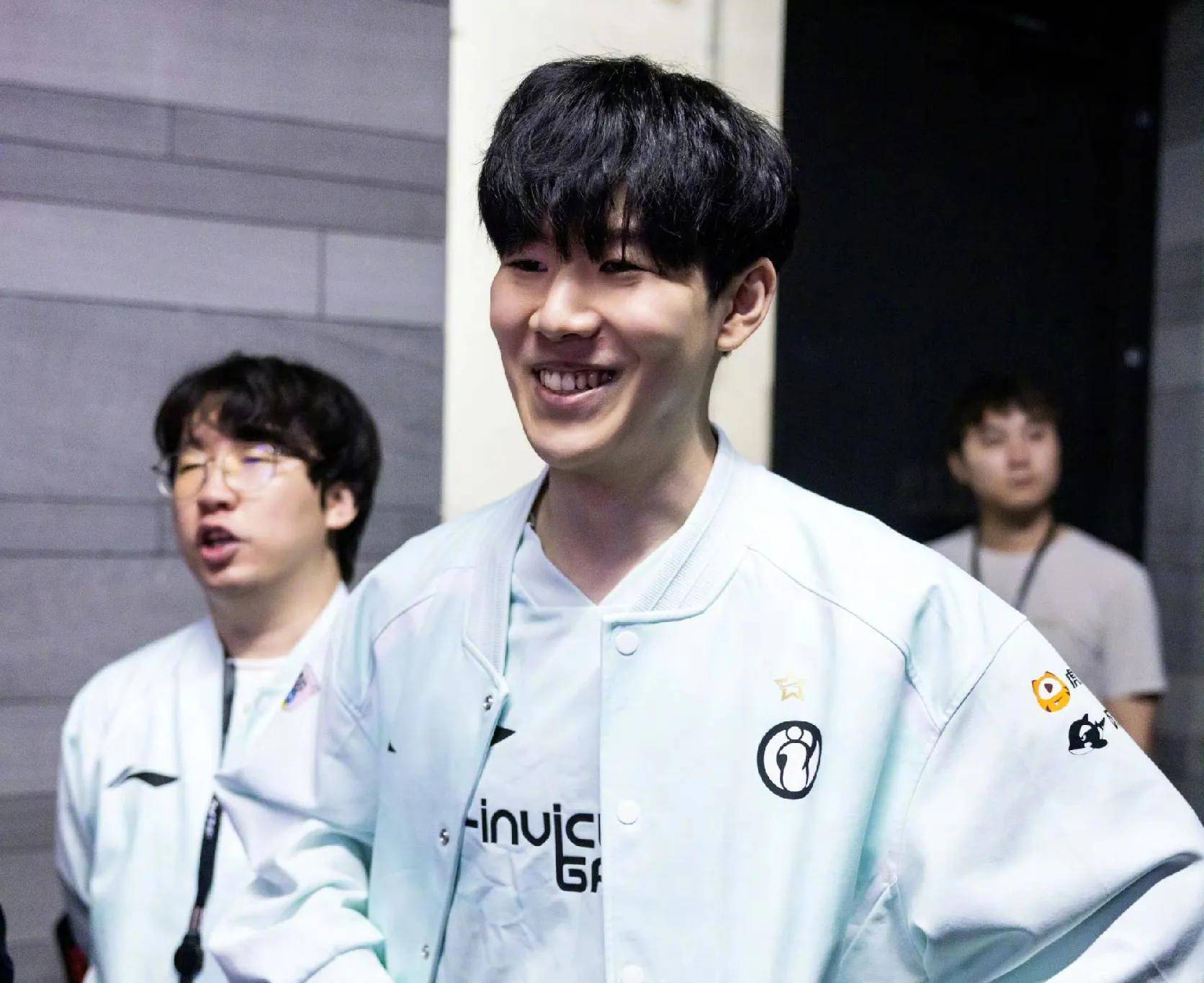 玩加电竞-TheShy遭遇五连败，尤文图斯教练面临压力！的简单介绍