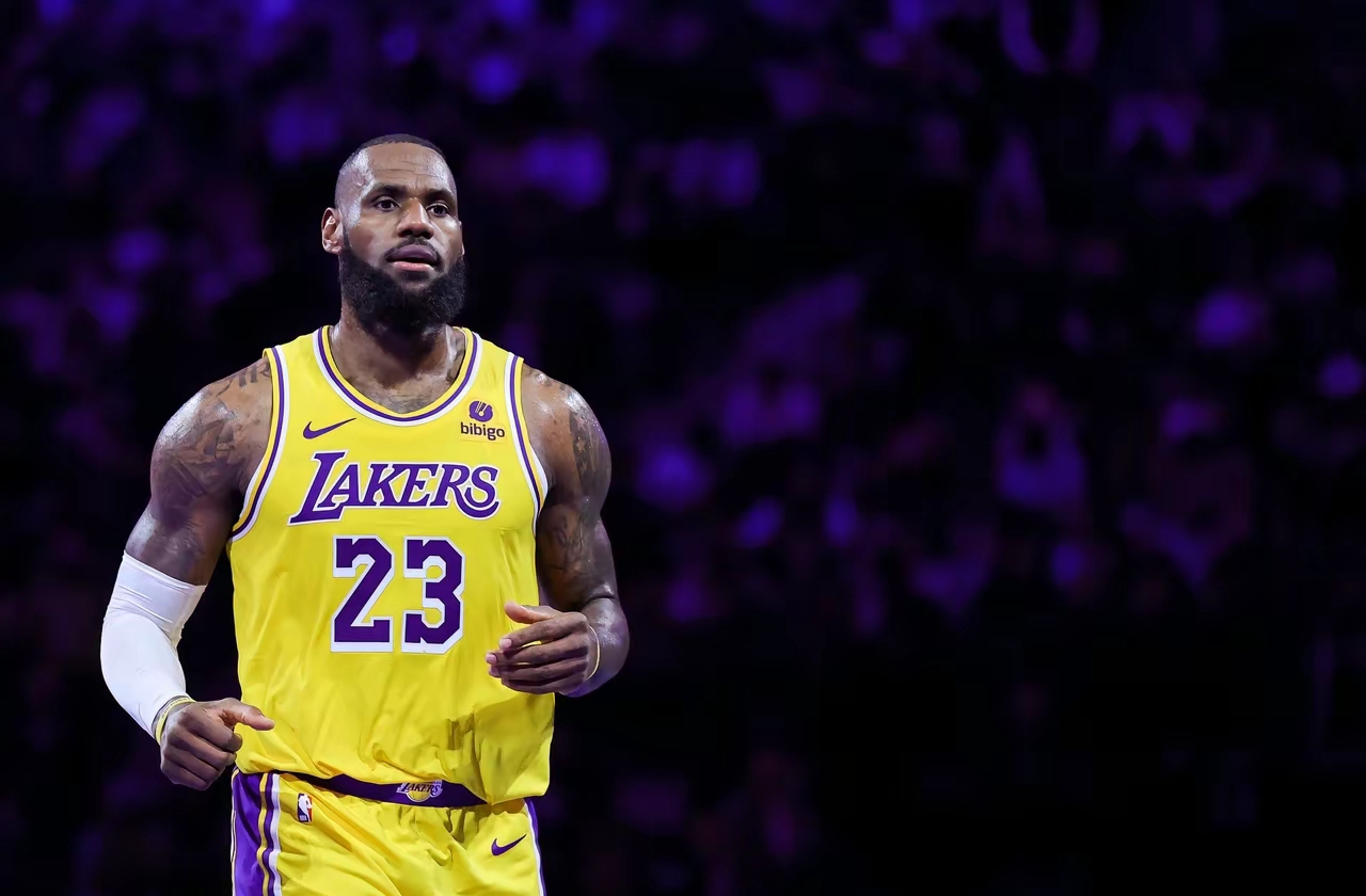 玩加竞技-詹姆斯新星惊险取胜表现惊艳，RNG未来可期！的简单介绍